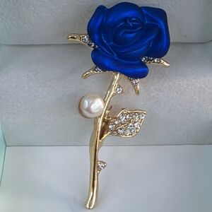 Elegant Gold & Blue Rose Brooch with Real Baby Pearl